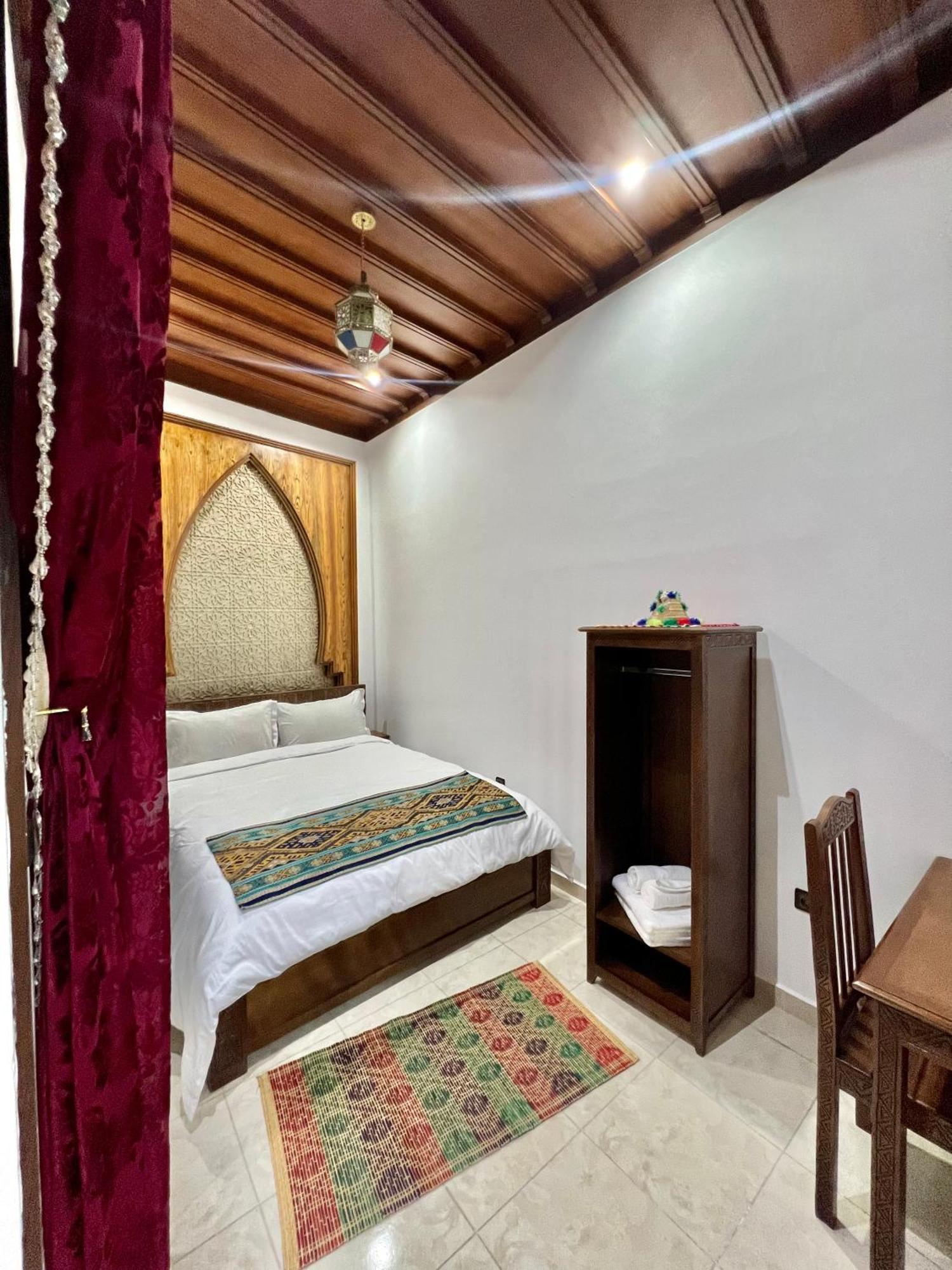 Riad El Wazania Rabat Esterno foto