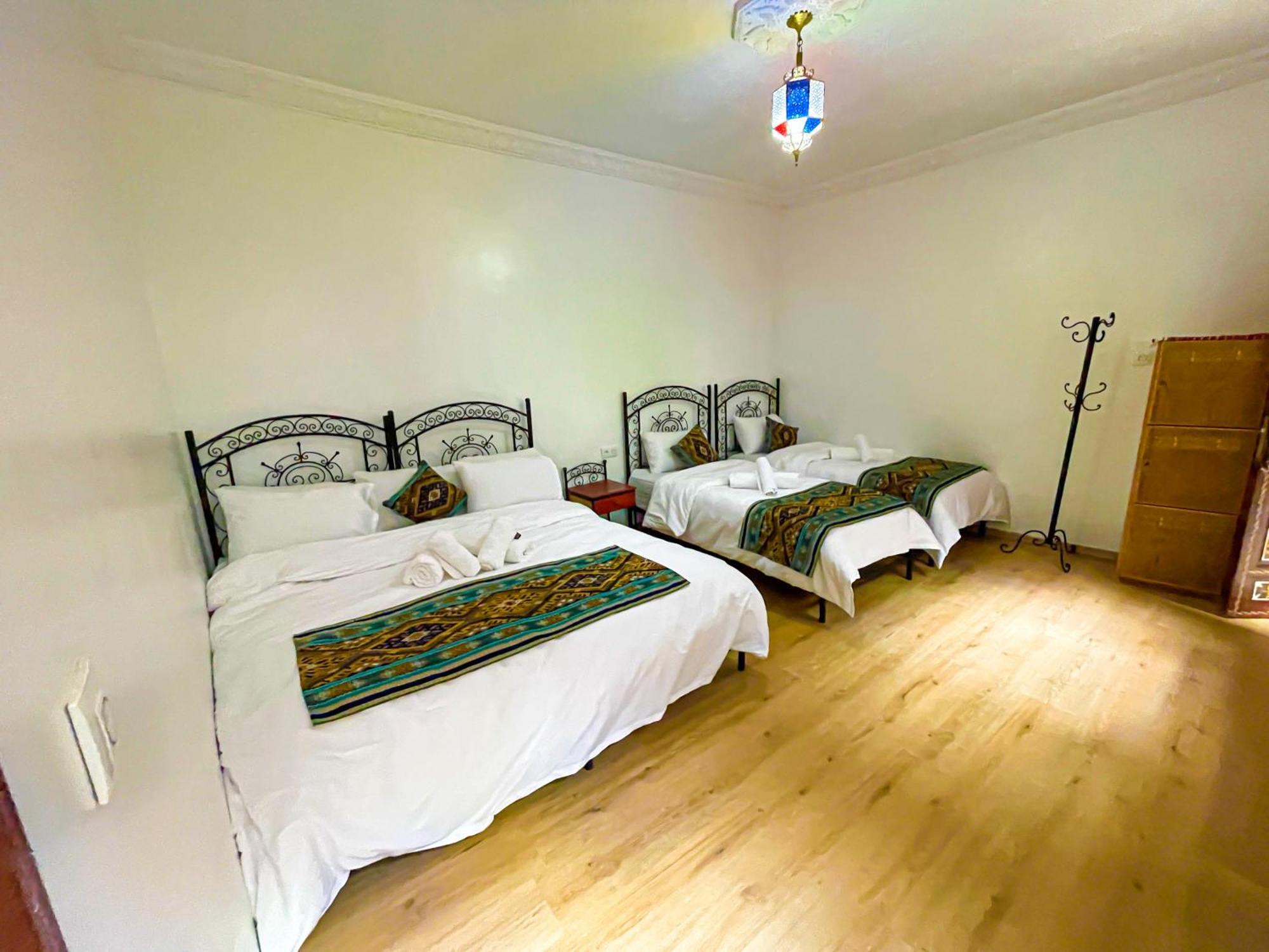 Riad El Wazania Rabat Esterno foto