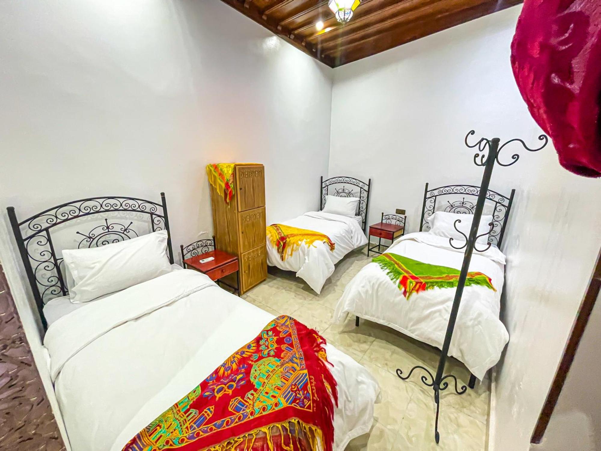 Riad El Wazania Rabat Esterno foto