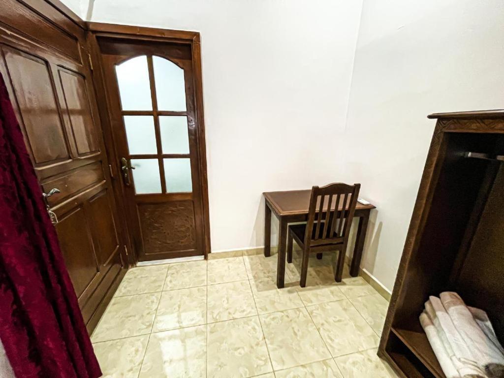 Riad El Wazania Rabat Esterno foto